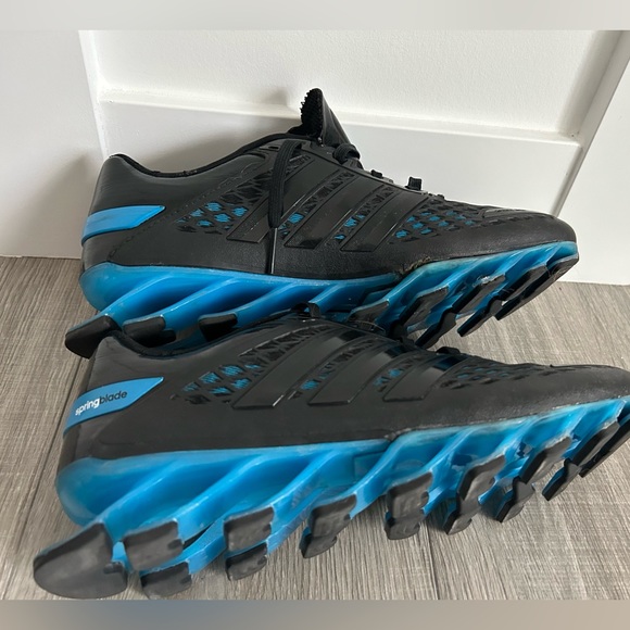 🔥HOST PICK🔥 Adidas SpringBlades Razor “Black Solar Blue” size:US8 - Picture 5 of 5